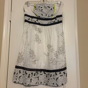 Kimchi Blue Y2K Cotton White Floral Embroidered A-Line Strapless Dress l Large